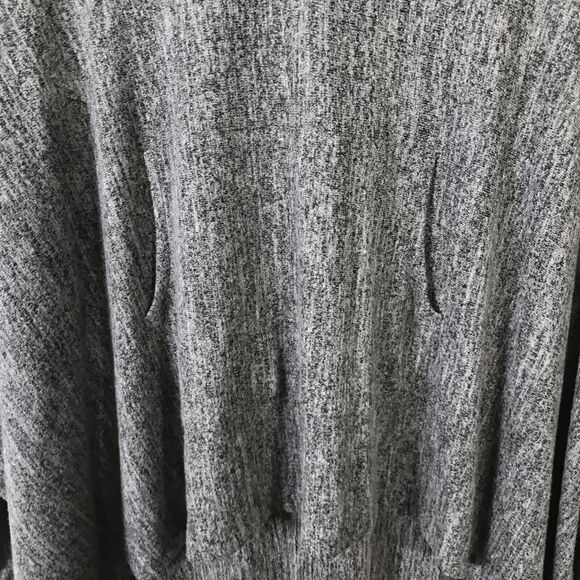 Demdaco Poncho Oversized Knit Sweater Grey Pockets Hooded Womens One Size Hi Low - Picture 6 of 8